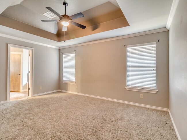Building Photo - 3813 Normandy Rd