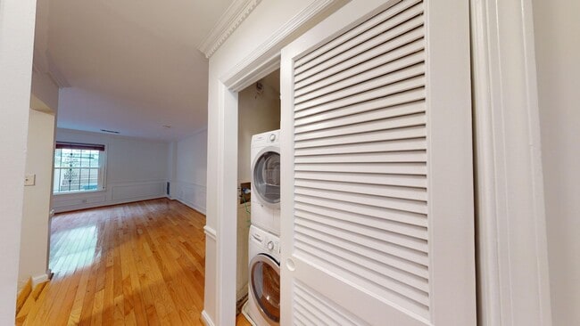 Building Photo - AMAZING Location in Dupont Circle 17th & T-One Bedroom/One Bathroom