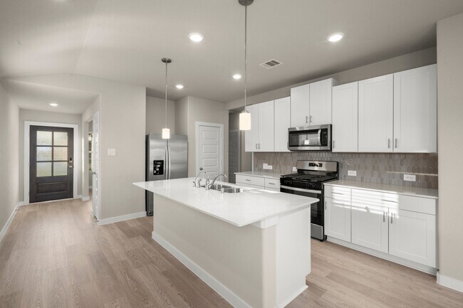 Building Photo - 16529 Breezy Knl Ct