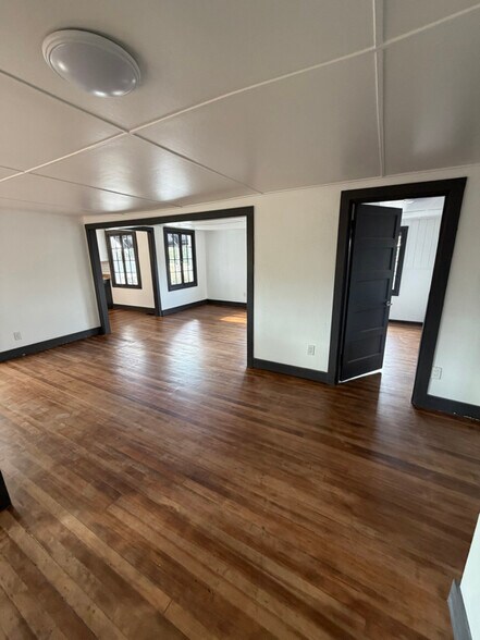 Building Photo - 16401 Hwy 99