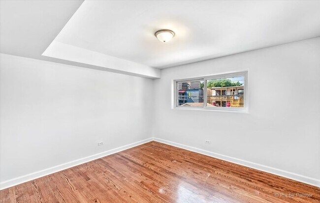 Building Photo - 1610 W Jarvis Ave