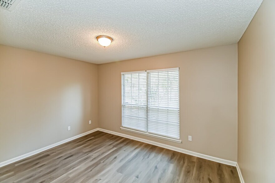 Building Photo - 4397 Apple Tree Pl