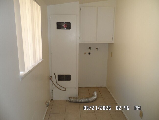 Building Photo - 25676 Flathead Rd