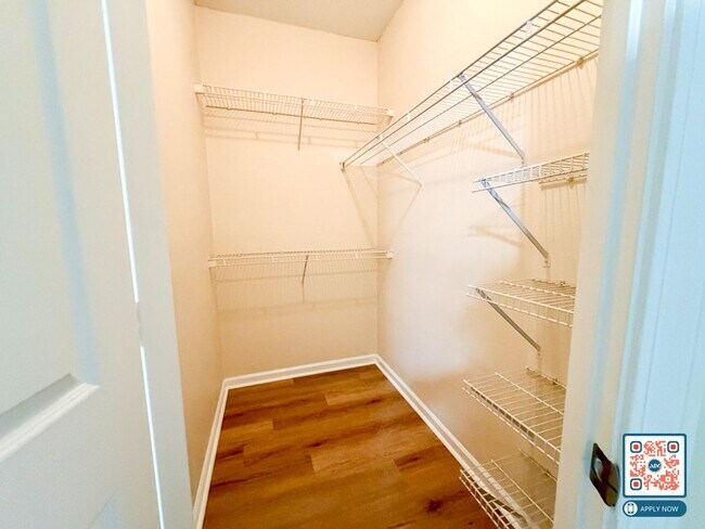 Building Photo - HOLIDAY CHEER - 50% Off 1st Month's Rent