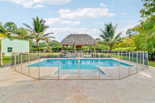 Building Photo - 15866 Alexander Run