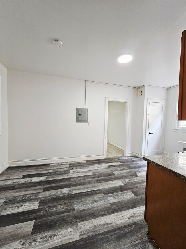 Building Photo - 57 Hartley Ave