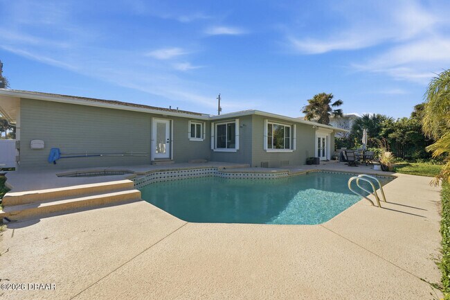 Building Photo - 165 Ormond Pkwy