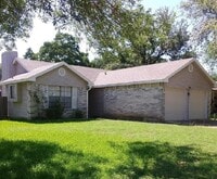 Building Photo - 605 Elder Way