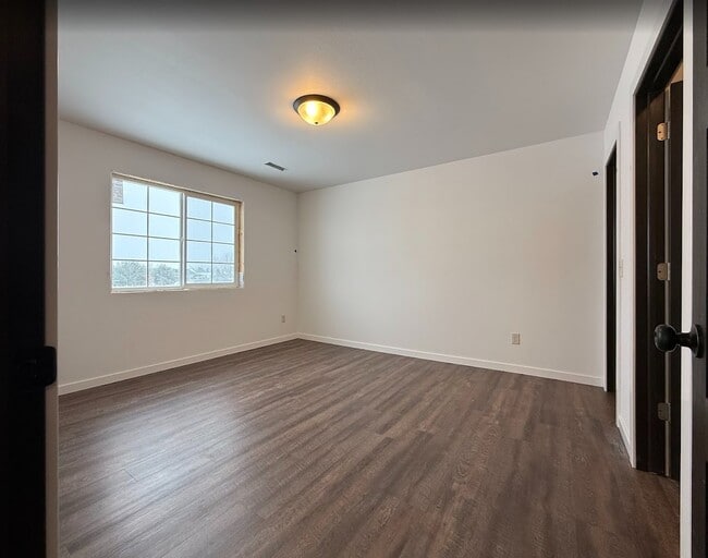 Building Photo - 5513 164th St