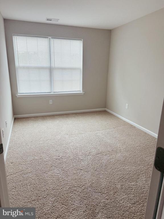 Building Photo - 1101 Hights Farm Rd N