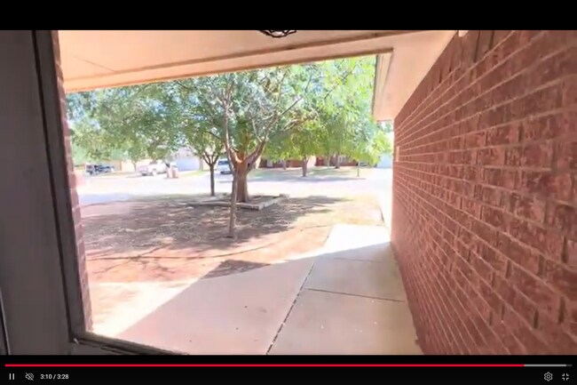 Building Photo - Awesome home in quiet. Culdesac