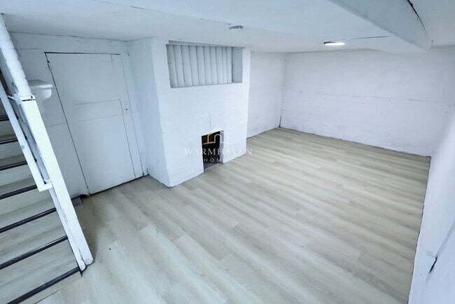 Building Photo - 961 Lawton St
