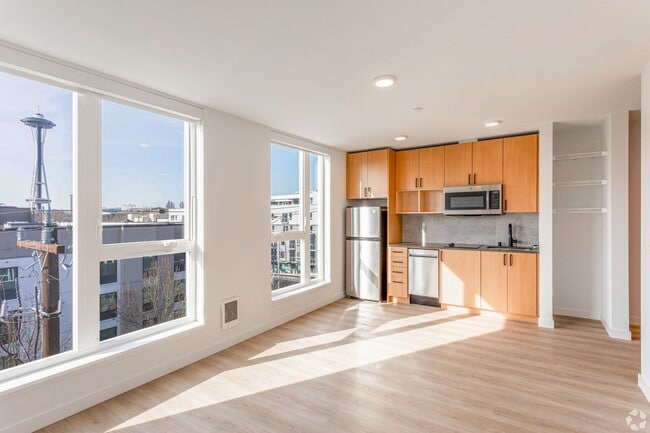 Interior Photo - Alloy