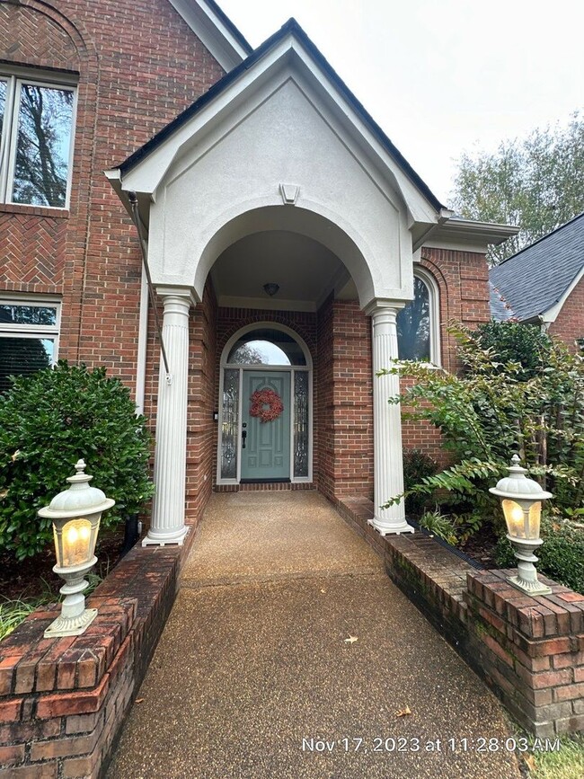 Building Photo - Gorgeous Collierville Home Available 04/01...