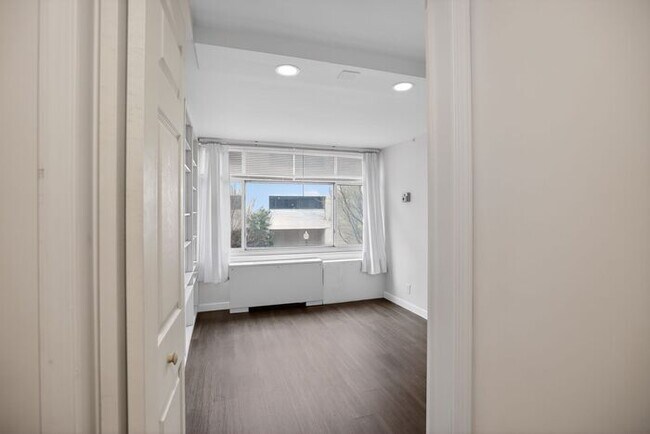 Building Photo - 2401 H St NW