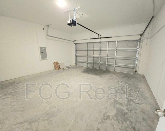Building Photo - 5383 SW 150th Lane Rd