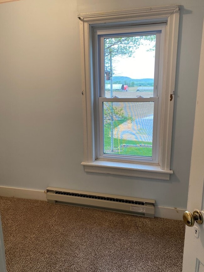 Building Photo - Coming soon! 4 Bedroom Farmhouse for Rent ...