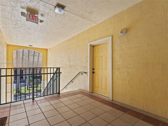 Building Photo - 7260 NW 114th Ave