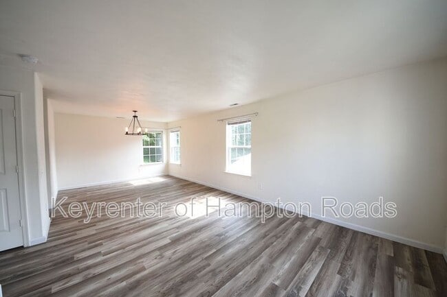 Building Photo - 1109 Lady Ashley Dr