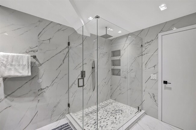 Building Photo - 2751 S Ocean Dr