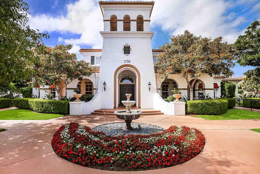 Building Photo - Tierra Vista