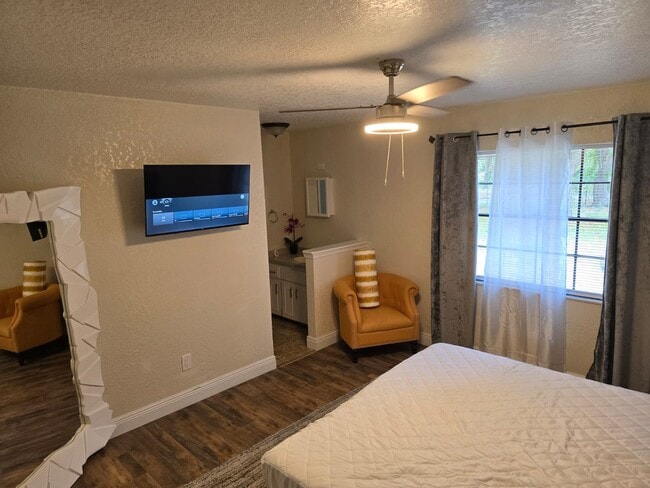 Building Photo - 3071 Simpson Rd