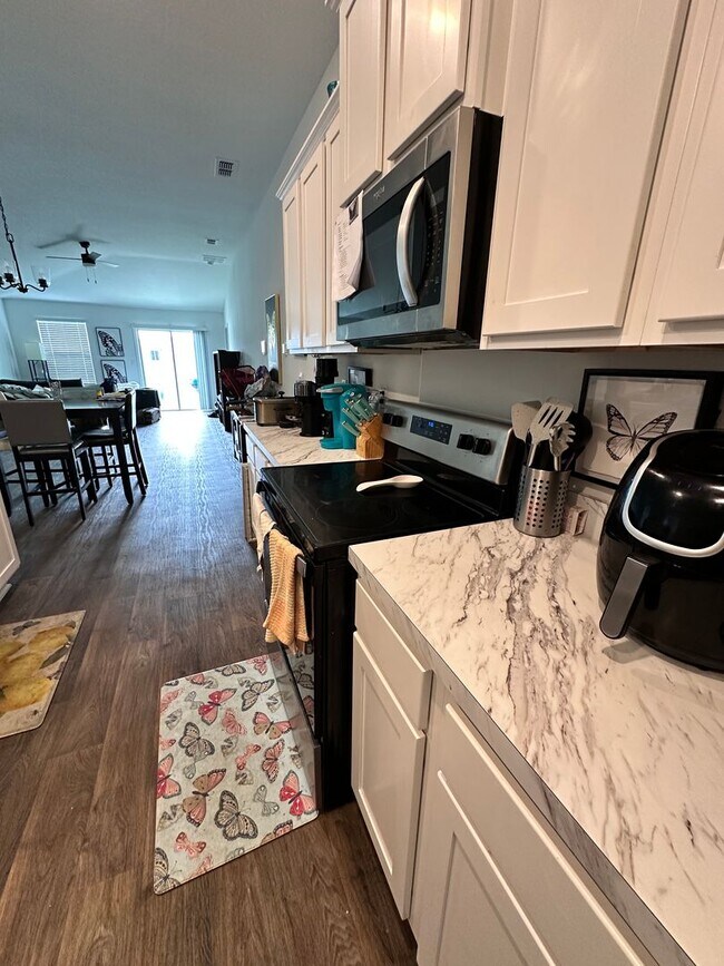 Building Photo - Welcome Home