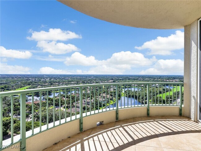 Building Photo - 23750 Via Trevi Way