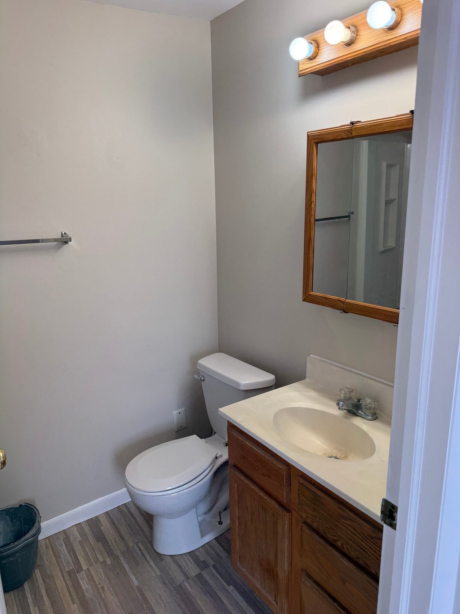 Building Photo - 46-101 E Hummelstown St