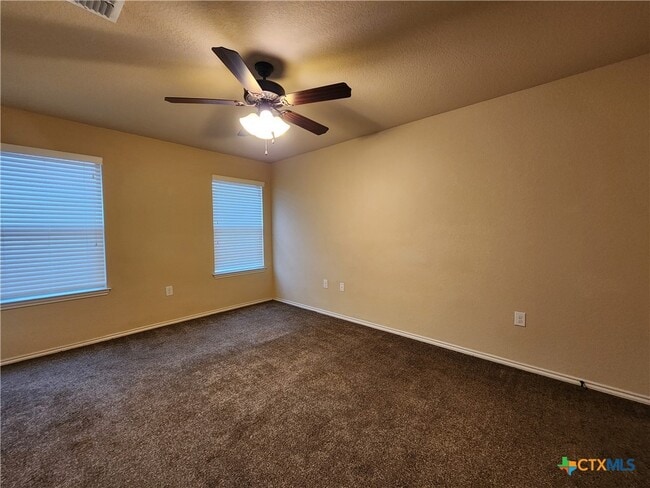 Building Photo - 622 Creekside Cir