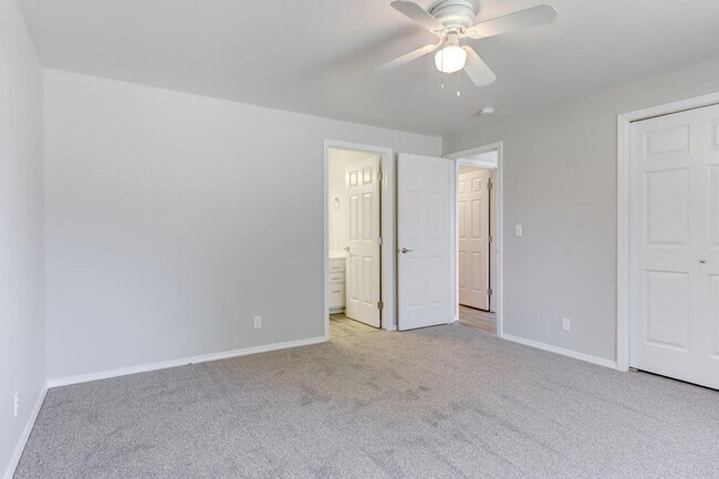 Building Photo - Remodeled near Boise River _ Pet Friendly!!