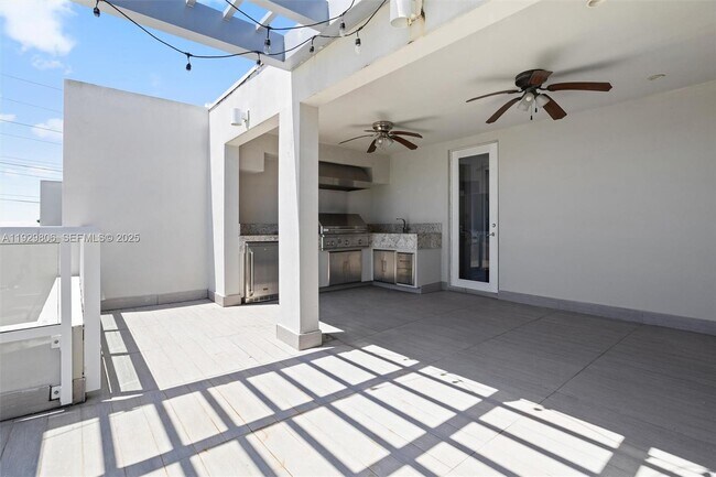 Building Photo - 6308 NW 104th Path