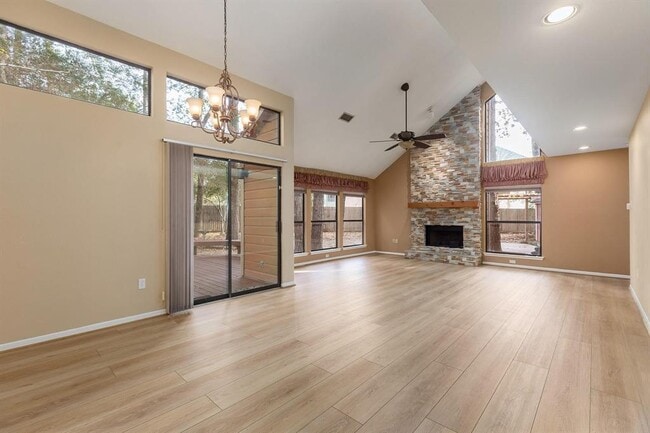 Building Photo - 25 N Mossrock Rd