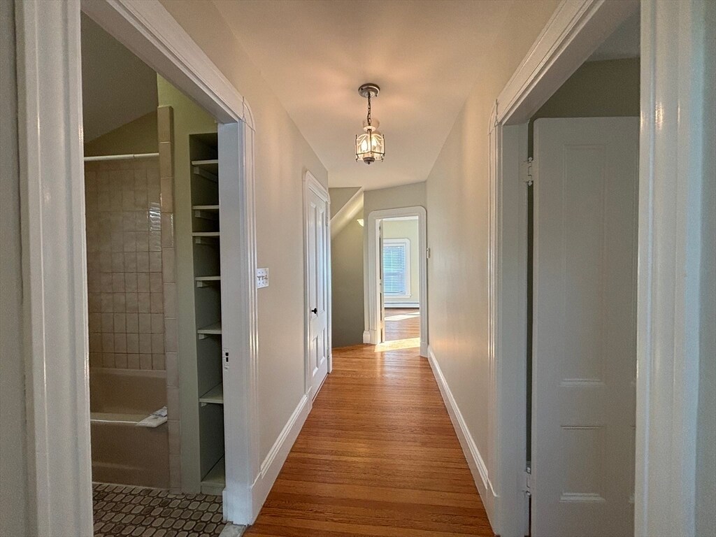 Building Photo - 11 Traymore St