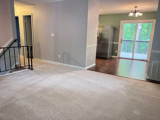 Building Photo - 3 Bedroom | 1.5 Bath Home in North Raleigh...