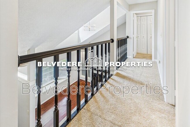 Building Photo - 18-B Park Village Ln