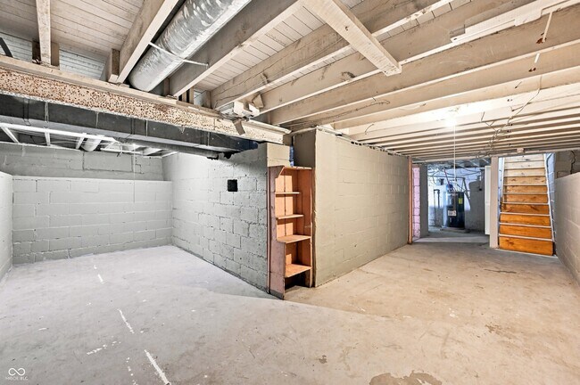 Building Photo - 2942 Mac Pherson Ave
