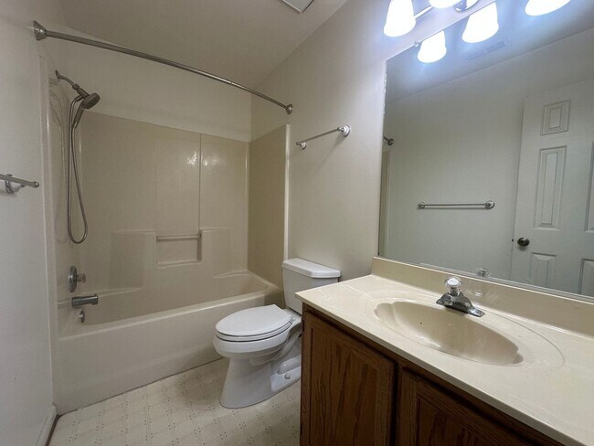 Building Photo - Call or Text Amanda Tate for more informat...
