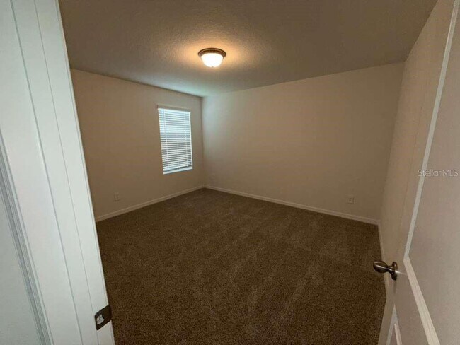 Building Photo - 5501 Clove Row