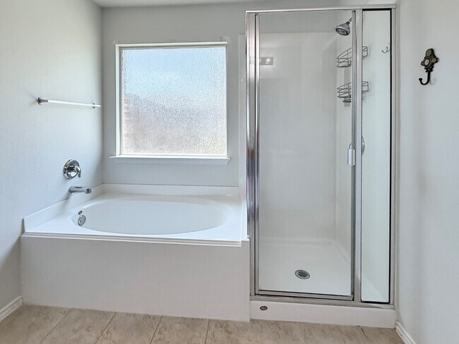 Building Photo - 165 Flagstone Trail