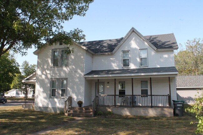 Building Photo - 503 Putnam St