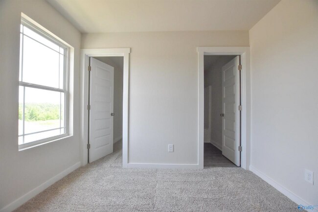 Building Photo - 350 Falling Water Ln SW