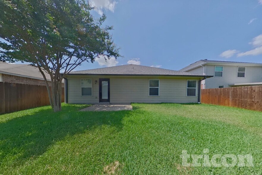Building Photo - 12632 Shady Cedar Dr