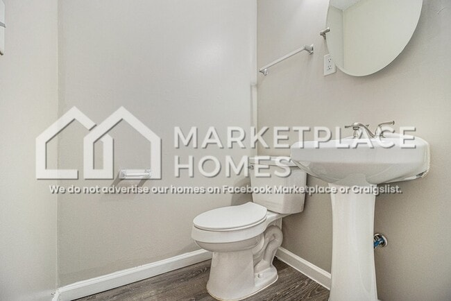 Building Photo - 5028 Chadwick Ct