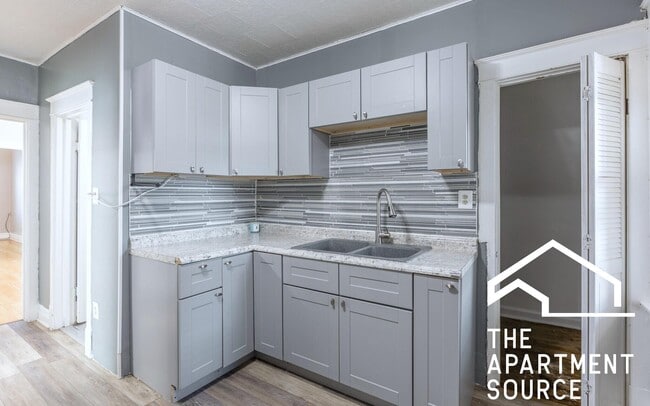 Building Photo - 4135 W Henderson St