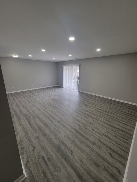 Building Photo - 4901 Belmont Rd