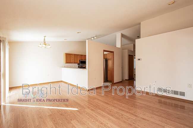 Building Photo - 2737 Douglas Dr N