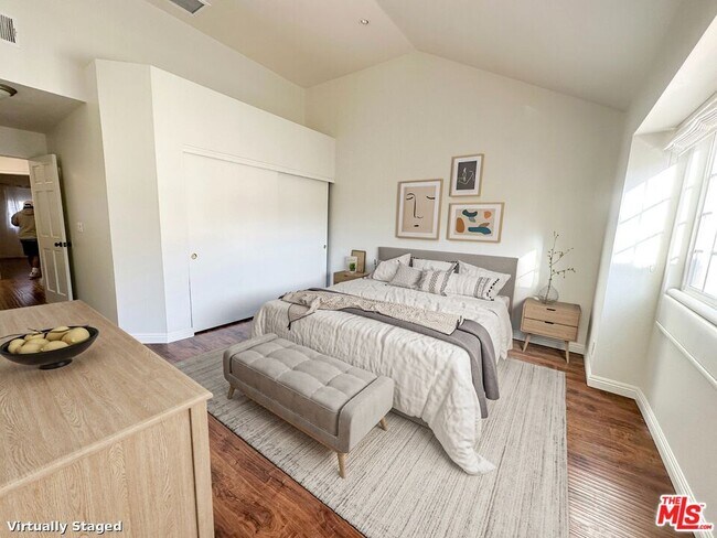 Building Photo - 4240 Lost Hills Rd