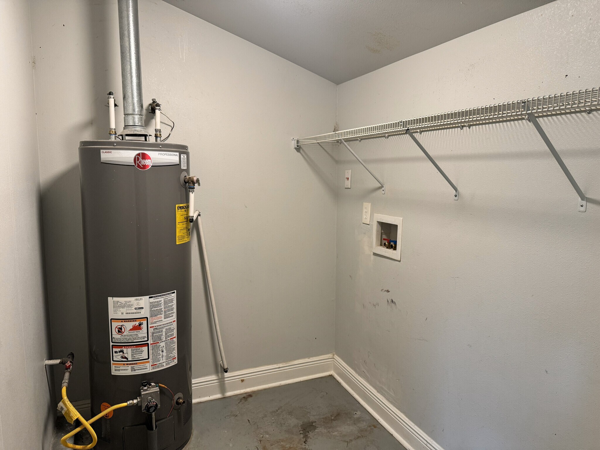 Laundry - 710 E Coleman Ave