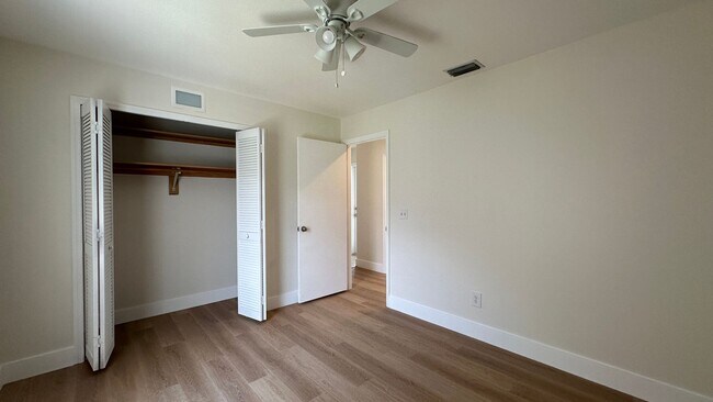 Building Photo - 935 Shriver Cir